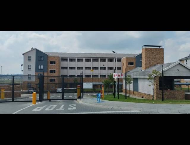 2 BEDROOM APARTMENT FOR SALE IN RIVERSIDE VIEW EXT 35